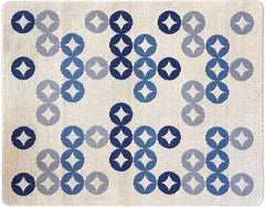 Catania Scatter Rug 36" X 45" / 3' X 3' 75" - Rolled / Tapis d'appoint Roulé